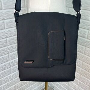 BRIGGS & RILEY CROSSBODY TRAVEL SMALL LAPTOP IPAD WORK BAG ORANGE BLACK NYLON